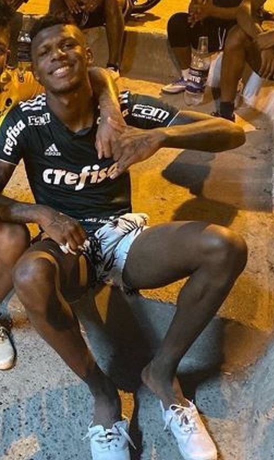 Oledobrasil's tweet photo. Não vai ter palmeirense triste hoje! https://t.co/lBs0rMMBPR