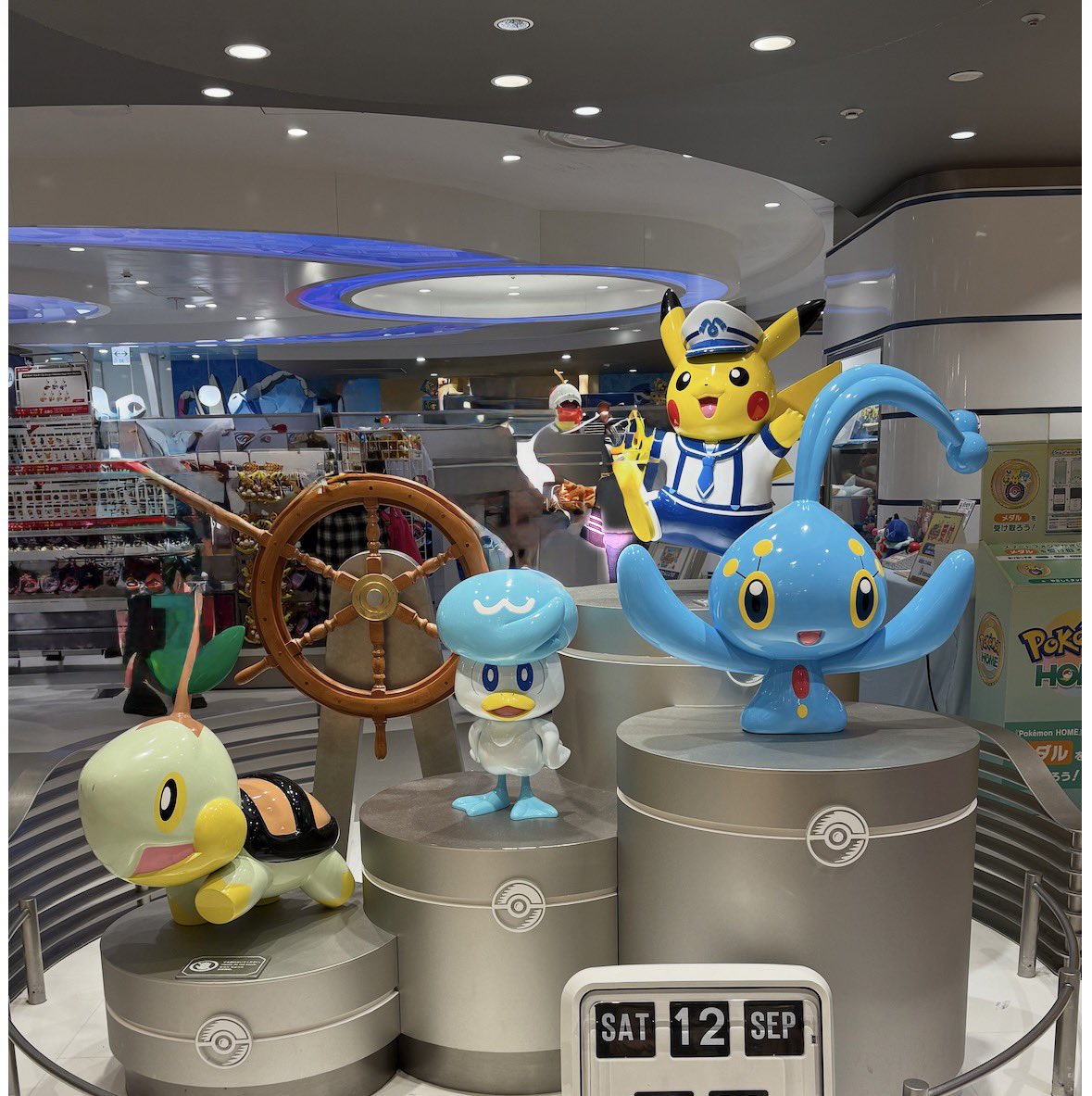 1120kankan's tweet photo. ポケモンセンターヨコハマ
ピンズ品切れ😫

#ポケモンセンター
#ポケモンGO https://t.co/XyTj5YxpW7
