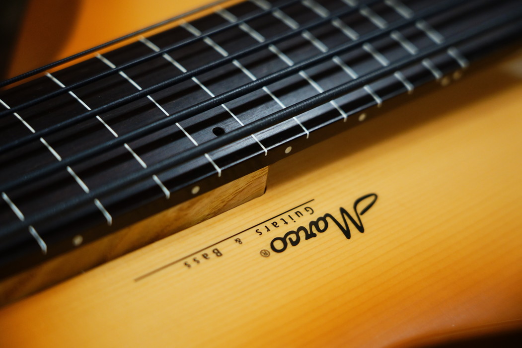 ties__store's tweet photo. Marco Guitars &amp; Bass Marcustico 5 Ochre Burst

すぐにお客様のお手元に飛び立ってしまいましたがちょっとご紹介させてください。

このジャンルのベンチマーク、とされている理由がよくわかりました。

そして、楽しいベースでした。

https://t.co/6DP24iMLOC https://t.co/Q0sFnr1xMH