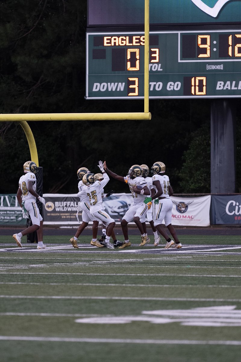 thekamdenbrown's tweet photo. missing highlight from this week but 
game 3 stats:
1 td
1 sack
1 ff
6 tfls
12 tot https://t.co/iZtinunfSi