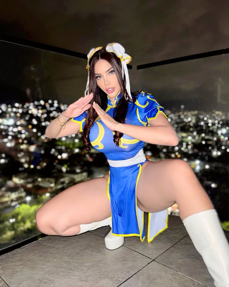 Deborahorneyy's tweet photo. RT if you want to see SEXY KUNG FU https://t.co/WY6HeFRfeL
