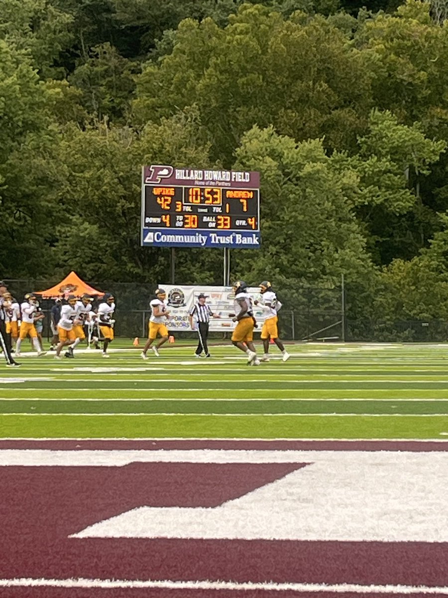 Noahw10_10's tweet photo. Had a great time in Pikeville, Kentucky today with @UPIKEFOOTBALL. Huge home win. Bear Down 🐻 
@HallTechSports1 @UnLockYourGame_ @CoachQTinsley @DouglasHighSch1 @GreenWaveFB @CoachL__ @PrepRedzoneAL @AL_Recruiting https://t.co/2fHWAFm3Ml