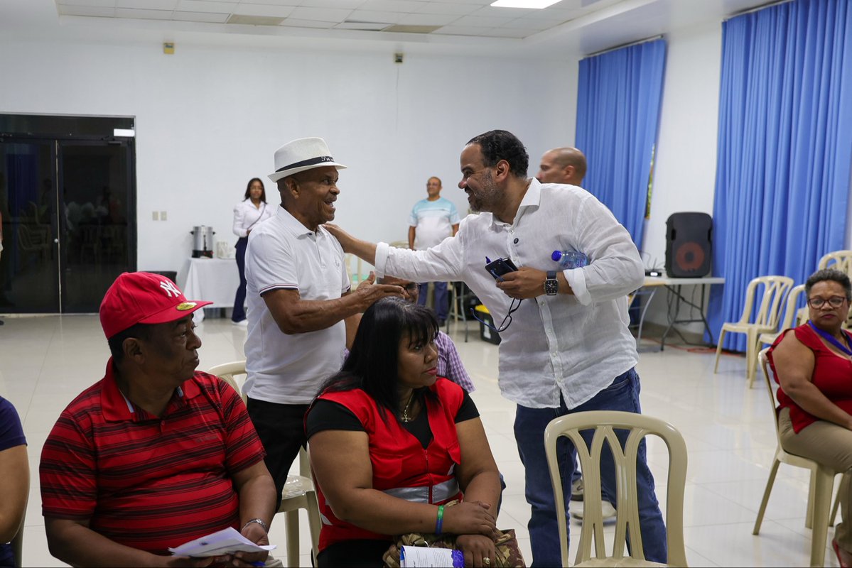 DefensorRD's tweet photo. Compartimos herramientas para fortalecer la participación comunitaria, canalizar inquietudes y promover acciones que contribuyan a la protección de los derechos fundamentales y a la búsqueda de soluciones desde las propias comunidades.

Desde el Defensor del Pueblo continuamos impulsando espacios de diálogo y organización ciudadana que nos permitan estar cada vez más cerca de la gente. 💙⚖️

#DefensorDelPueblo #MesasComunitarias #SanJuanDeLaMaguana #ParticipaciónCiudadana #DerechosHumanos