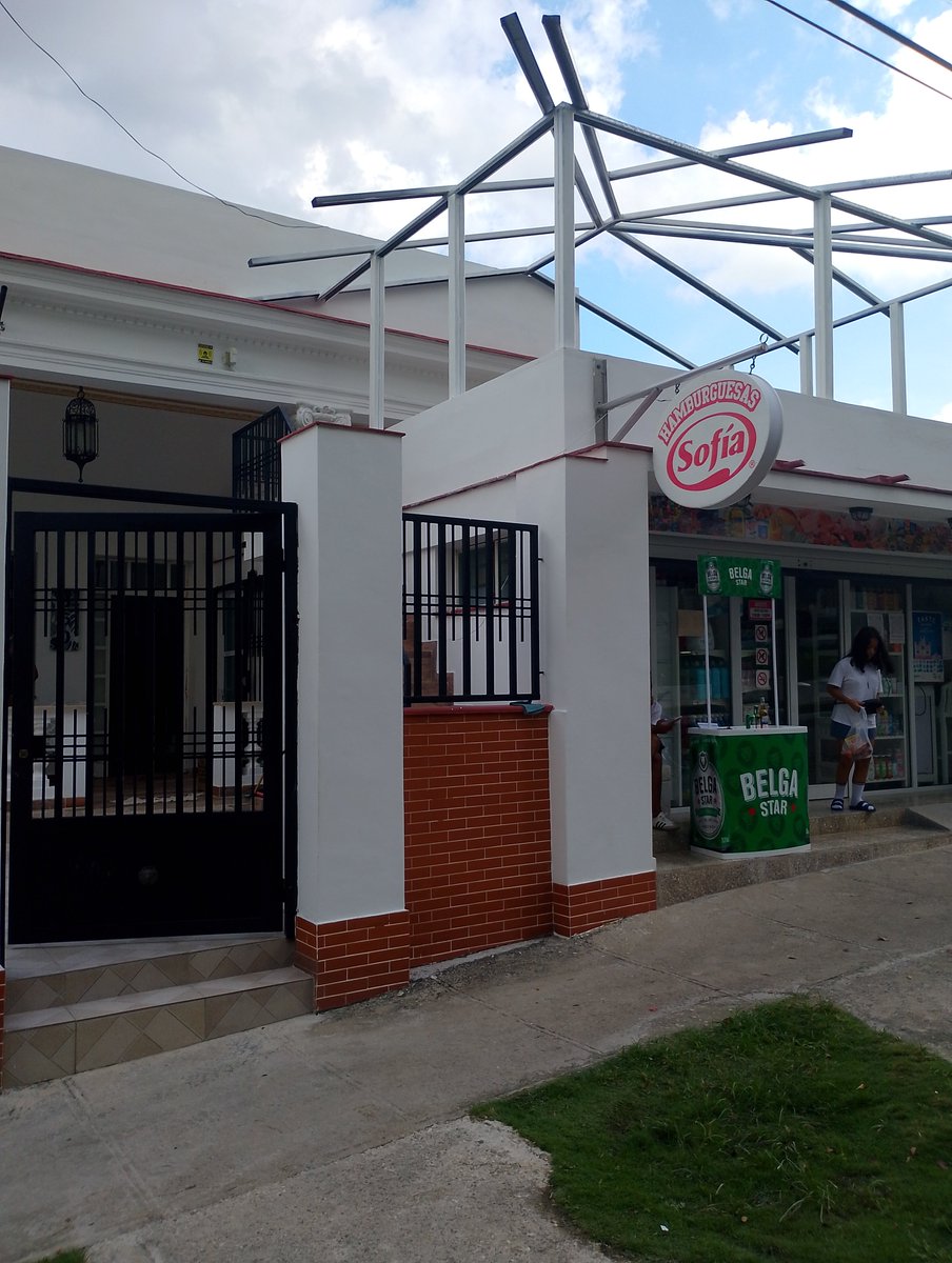 ONUREHABANA's tweet photo. 📌 Visita del Director Provincial de la ONURE a los actores económicos del territorio

En el día de hoy, el Director Provincial de la ONURE sostuvo un encuentro con los actores económicos de nuestro municipio para abordar los temas relacionados con la Resolución 180 de 2026. https://t.co/bL3grzaW9u