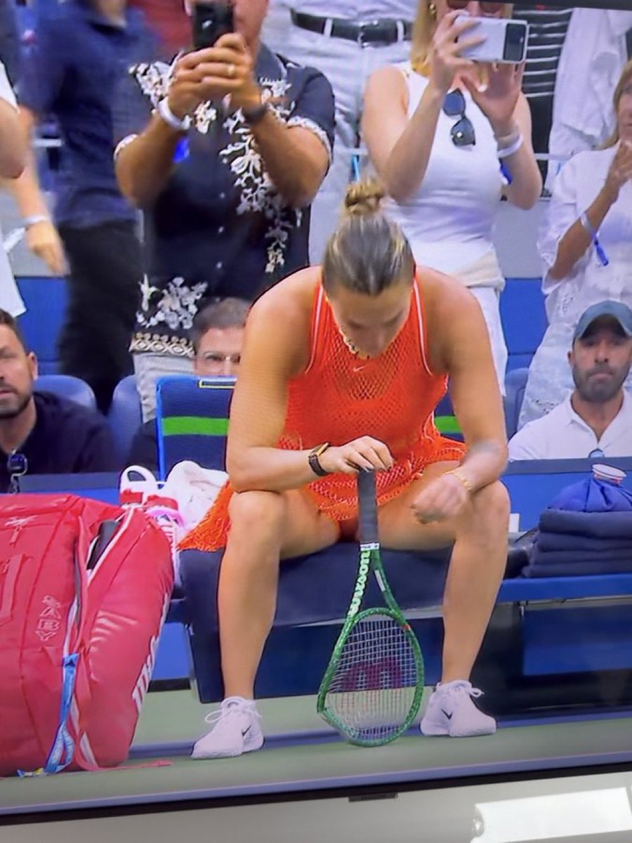 Cfojs's tweet photo. Sabalenka once again destroying her racquet, cold meeting at the net after the match and tells a camera person to f#ck off. 

I don’t care how well she plays tennis, this is why people don’t like her

#USOpen #soreloser https://t.co/waqQ2Qg1hO