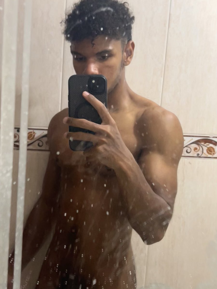 Andres4iv's tweet photo. @PutaNaom Manda dm https://t.co/buY4RZaMPa