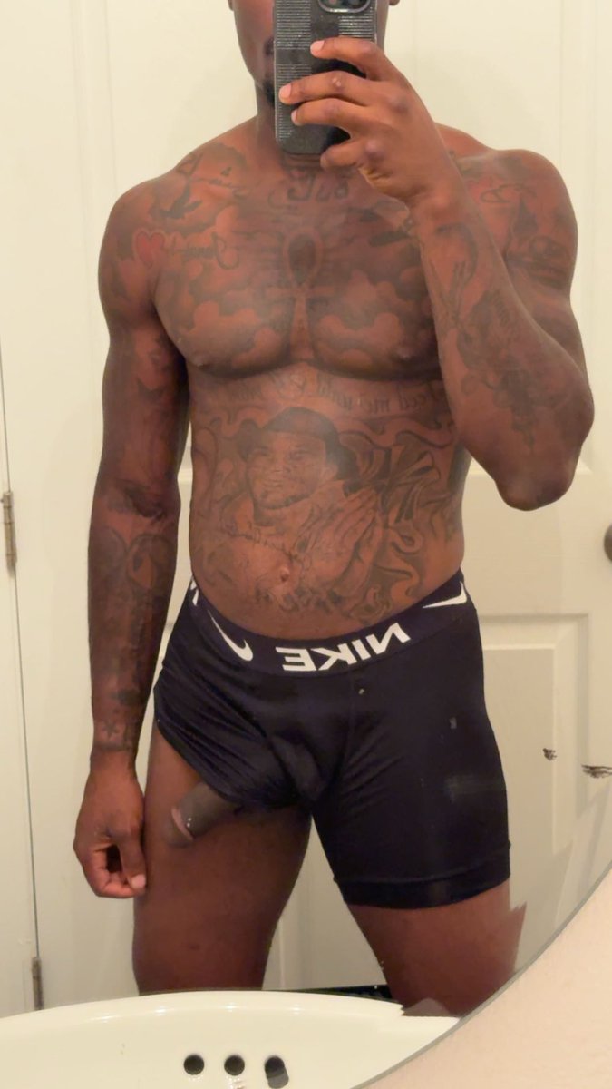Unknown3rdvdrv's tweet photo. You want back shots or missionary ?? 💦

#freak #wataa #backshots #bbc #ebonyteen #bigdick #pyt #jaxfreaks https://t.co/dAVrmrIn2D