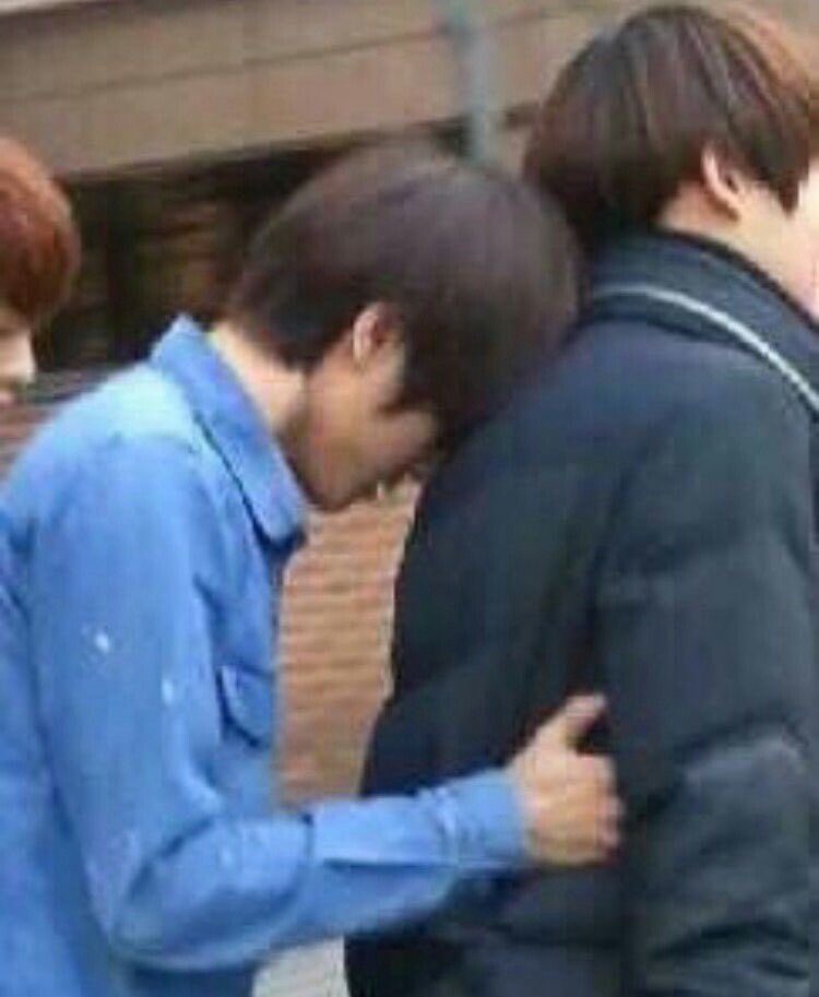 wanisyaoiful's tweet photo. I love when he does that 🥺😭 https://t.co/UZP5iOtQLz