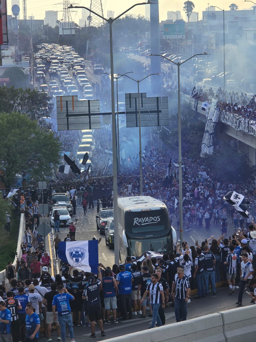vecerro's tweet photo. “Esta es tu gente, es la de Monterrey” https://t.co/GOjm97koNP