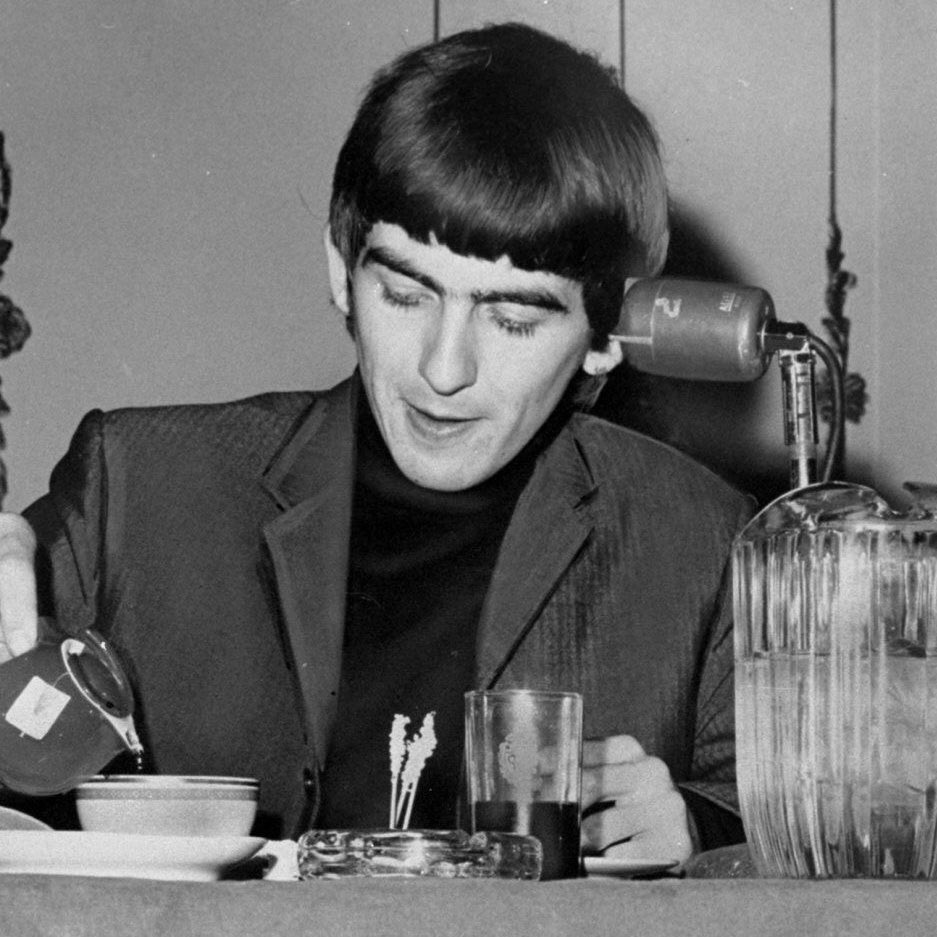 d0llace's tweet photo. george harrison inventor da franja vegana. https://t.co/xUladwFKTQ