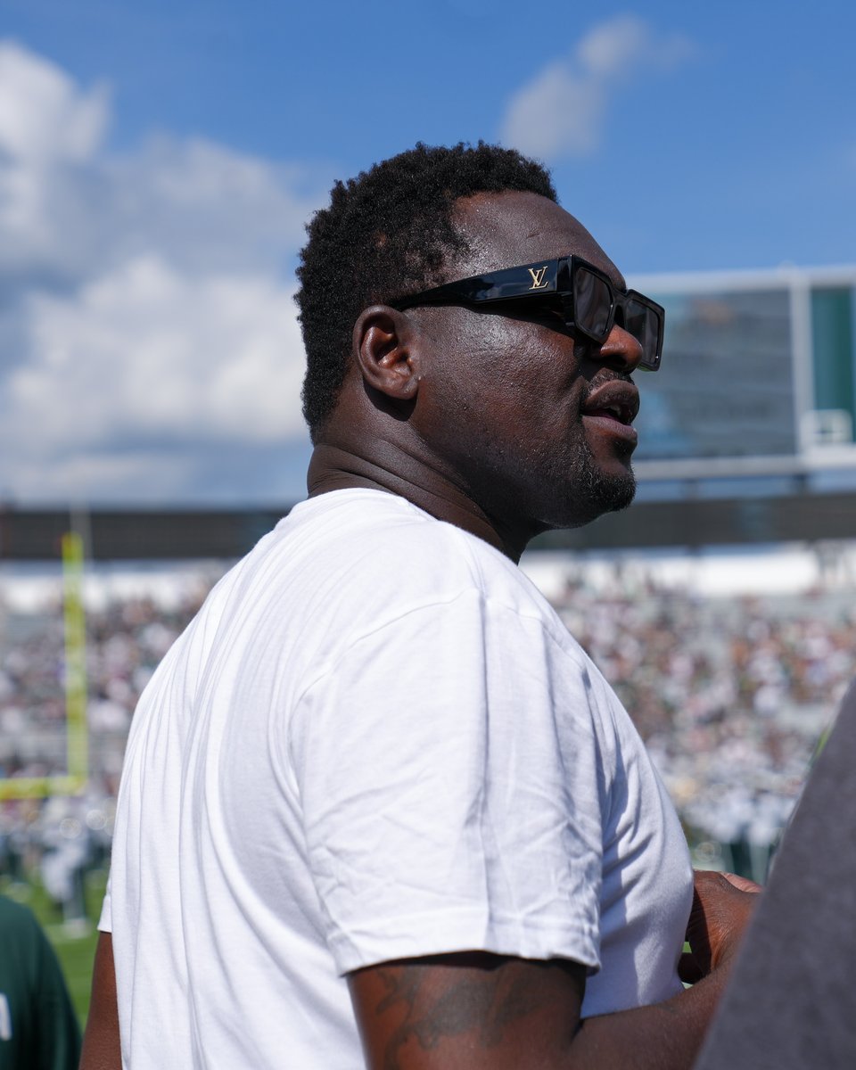 MSU_Basketball's tweet photo. Great day at Spartan Stadium 🏈 https://t.co/dehmF2TijV