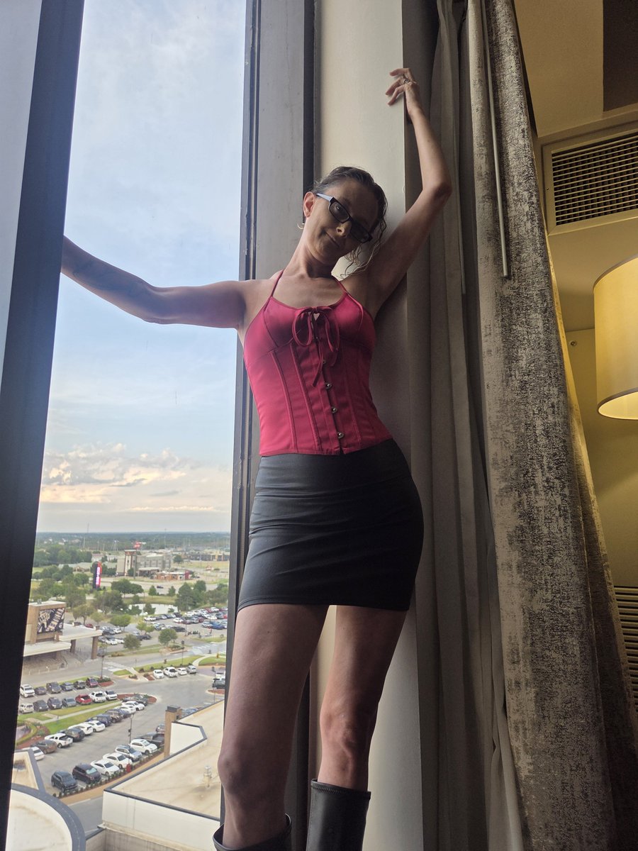 Sdp061215's tweet photo. Let's have a night out on the town!

https://t.co/bjmGytZxYn

#onlyfans https://t.co/1PuAhN2OxQ
