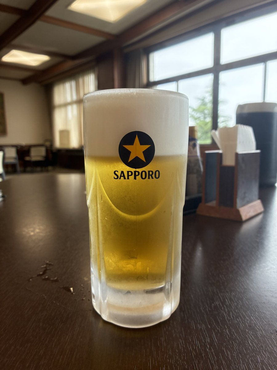 pyC0KT1RoNi9nJs's tweet photo. ゴルフでイキマス♪( ´▽｀)
#生ビール https://t.co/8B5lEVipqg