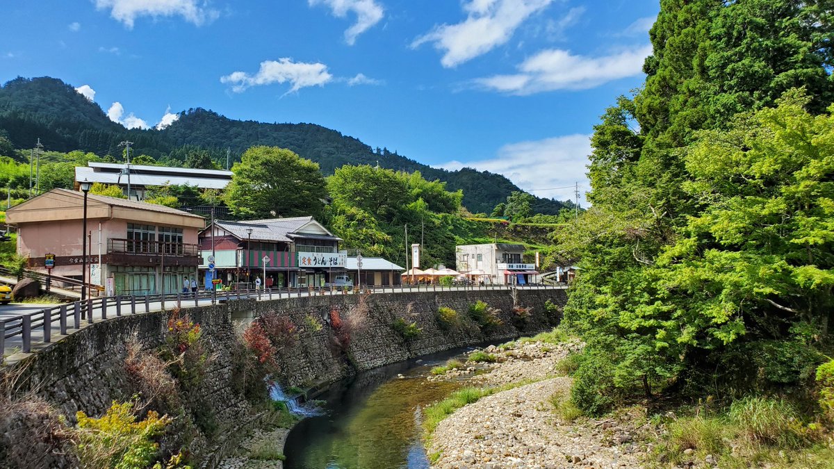 hiro_meteor_717's tweet photo. 昨日、暑過ぎてバイクに乗るのは2ヶ月ぶりで、奈良の上北山村まで朝活マスツーリング🏍️³₃奈良県内の走行コースでは、気温25℃以下で快適でした😆結局、天気も良くて夕方まで走ってました(笑)昼食の焼きそば定食美味しかった😋

#道の駅 吉野路上北山
#オープンカフェ秀
#NT1100 https://t.co/M4TINgoZa2
