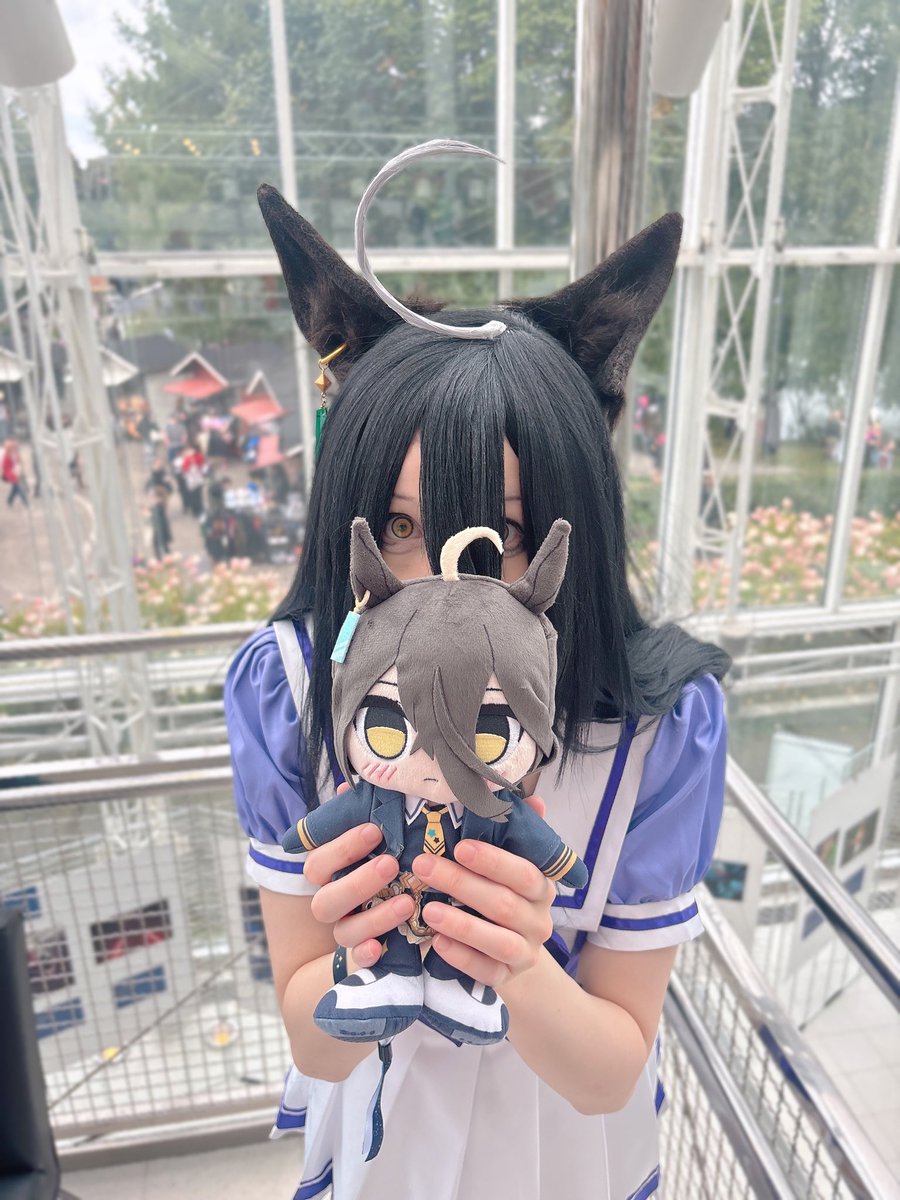 misupien's tweet photo. Manhattan Cafe with plushie ♡ 
more pictures on my ig: misupien

#manhattancafe #cosplayer https://t.co/1Q3C8dnbMV