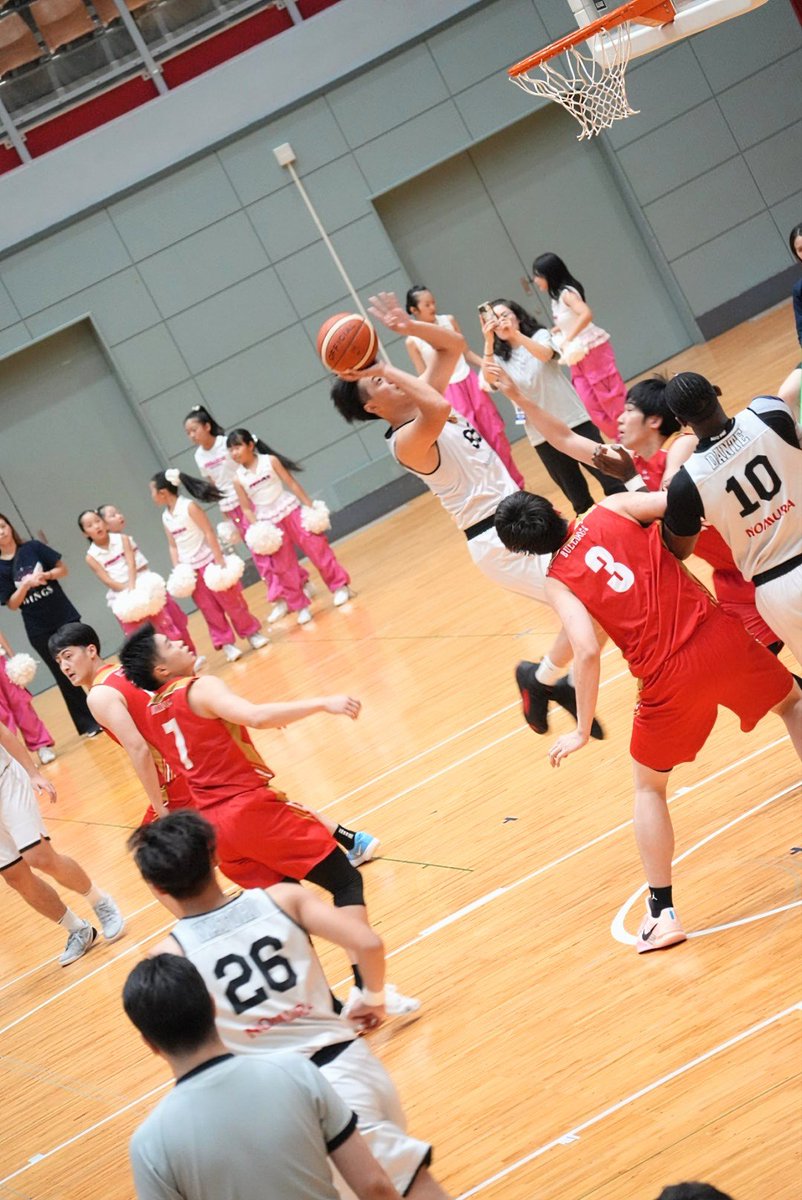 ryu_1113's tweet photo. るいも新しいチームで頑張ってます🏀 https://t.co/VINAjkIwDT