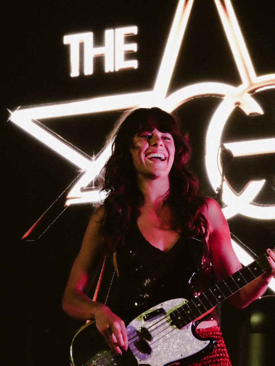 acessource's tweet photo. kenna is so happy to be there 🥹 ken, cris and katie on stage at Dickies's Arena in Fort Worth, TX

6/21/26
📸: shotsbylaney (IG) https://t.co/rVabwG2sTs
