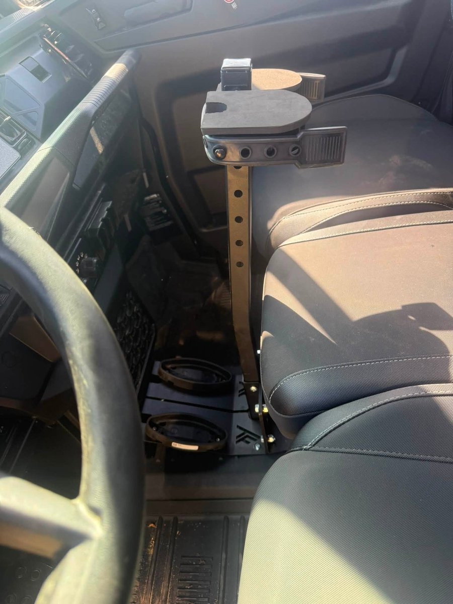 ThumperFab's tweet photo. 🔥💥 BIG SHOUT OUT to TPS Off-Road for showing off our Can-Am Defender HD11 In-Cab Gun Mount! 💥🔥

#ThumperFab #TPSOffRoad #CanAmDefender #DefenderHD11 https://t.co/imYelKzhOg