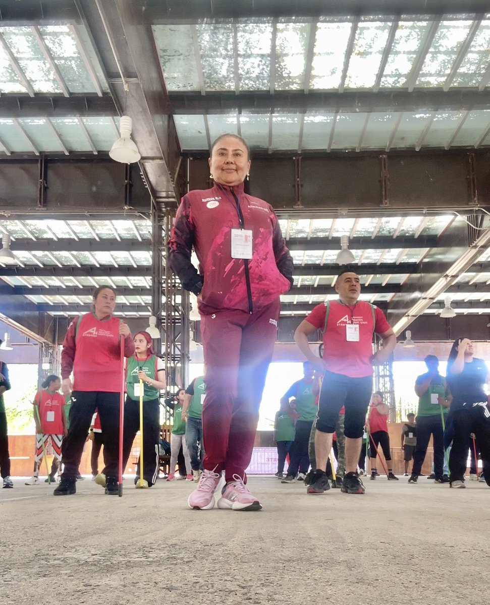 S50092Elizabeth's tweet photo. Promotora Deportiva #activateoaxaca 
Elizabeth Santiago Villalobos
Presente En el 1er Congreso Nacional de Cultura Física y Deporte celebrado en la Ciudad de Oaxaca.
@FAHHdeporte 
#juegoconvalores
Ritmo Con Pelota,Aro y Bastón.
@DEPORTE_GobOax 
@SanVillalobo_S
@alfredoharphelu https://t.co/hPb62Qp1NC