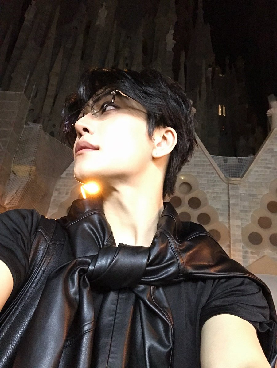 ALD1_official's tweet photo. Barcelona, I’ll be back.🫶

#ALPHADRIVEONE #ALD1
#알파드라이브원
#XINLONG #씬롱 https://t.co/OkbFDIDAGZ