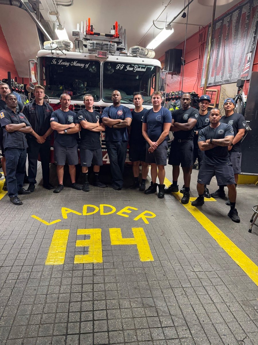 NYCFireWire's tweet photo. Congrats Pete Abodondollo, last tour in L134 before being promoted! https://t.co/6ihxoq5f3D