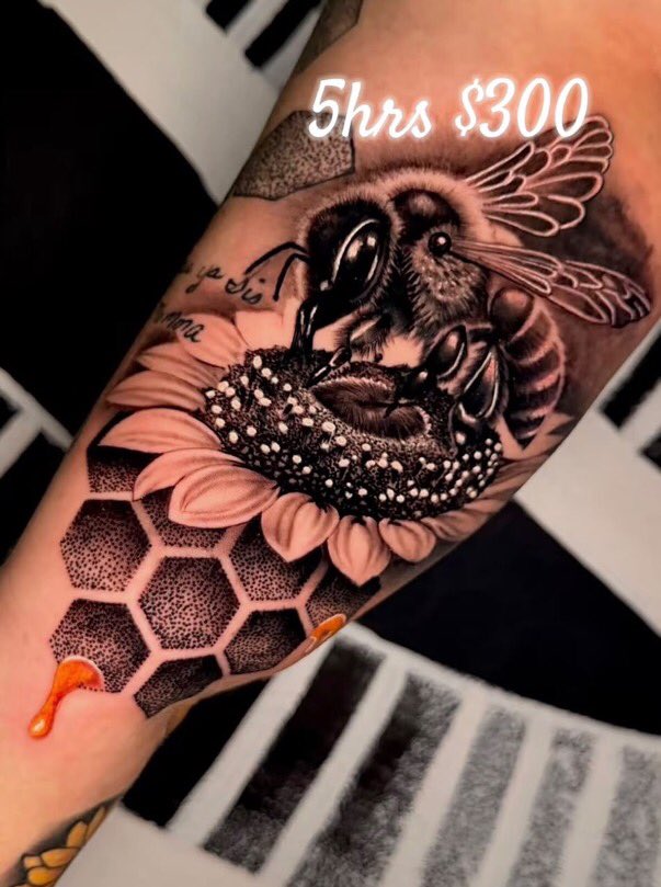 lafancytattoo's tweet photo. PREMIUM TATTOO ARTIST

Looking for a tattoo that truly stands out? + I

create custom, detailed tattoos designed around your personality, story, and style

Fine Line Realism Black &amp; Grey Custom

Designs

Unique artwork created for every client

Available across the USA #tattoo https://t.co/aoDpulkek2