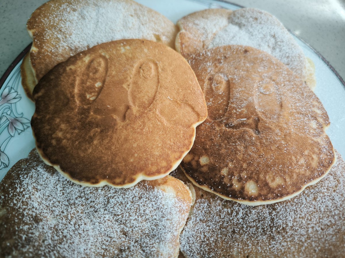 raysoul_vt's tweet photo. Your franchise doesn't have Kirby pancakes https://t.co/Iha4QkBiSH
