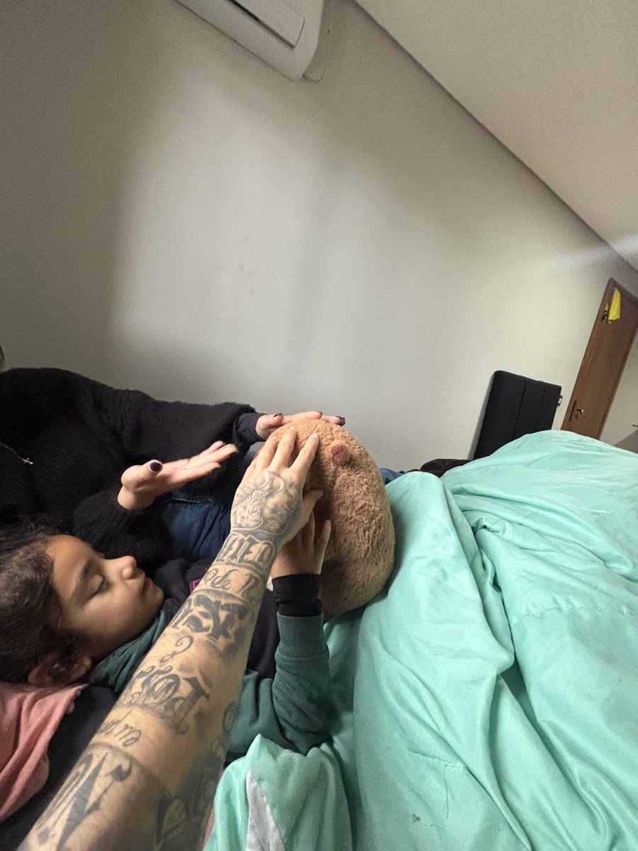 vitorxx777's tweet photo. A lulu, minha mulher ( Lana ) e a capivara https://t.co/KY7t3cPEXw