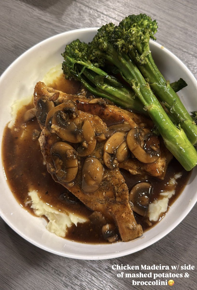 selfishsirens's tweet photo. dinner tonight made by chef xena 🙂‍↔️ https://t.co/zCC1cyRnd4