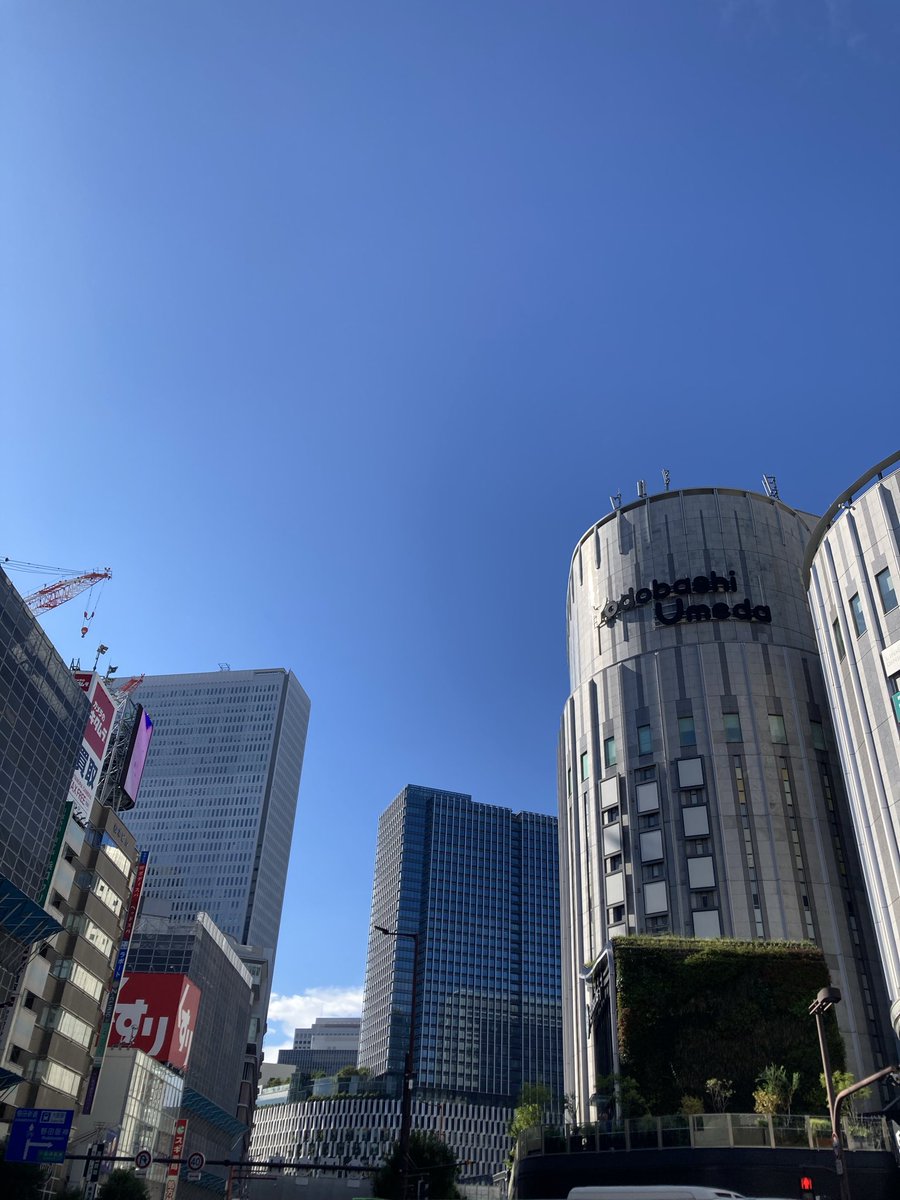 paper_kure's tweet photo. 無事に大阪着いた〜！！東京との気温差ヤバい！！暑い！！洗濯日和！！！ https://t.co/1bKLRdVpTT