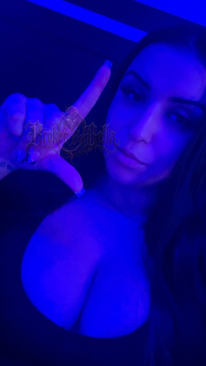 BrokenByBella's tweet photo. @Holo1459 https://t.co/kU2ZJWJrX0 Check out my profile on Throne! https://t.co/vWMlzvu8OE