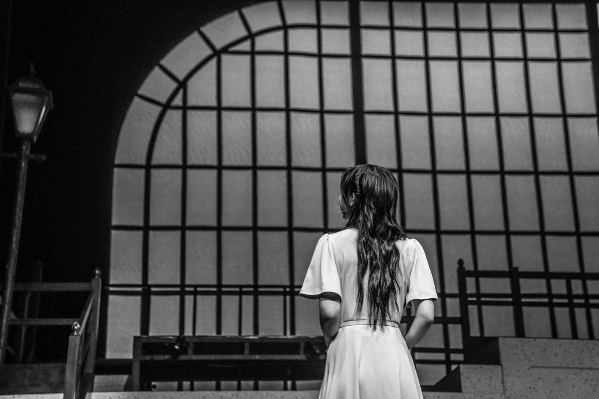 Likarin_'s tweet photo. 舞台『大正浪漫探偵譚ーエデンの歌姫ー』

無事終演いたしました。
深い深い愛を育んできた1ヶ月半。
歌を届けられた喜び。

そして何よりアレン座さんに、
共演させていただいた仲間に巡り会えたことを
一生の宝物にします🤍

ありがとうございました。

#ろまたん2026 
#劇団アレン座 https://t.co/7CHj3r1sjF