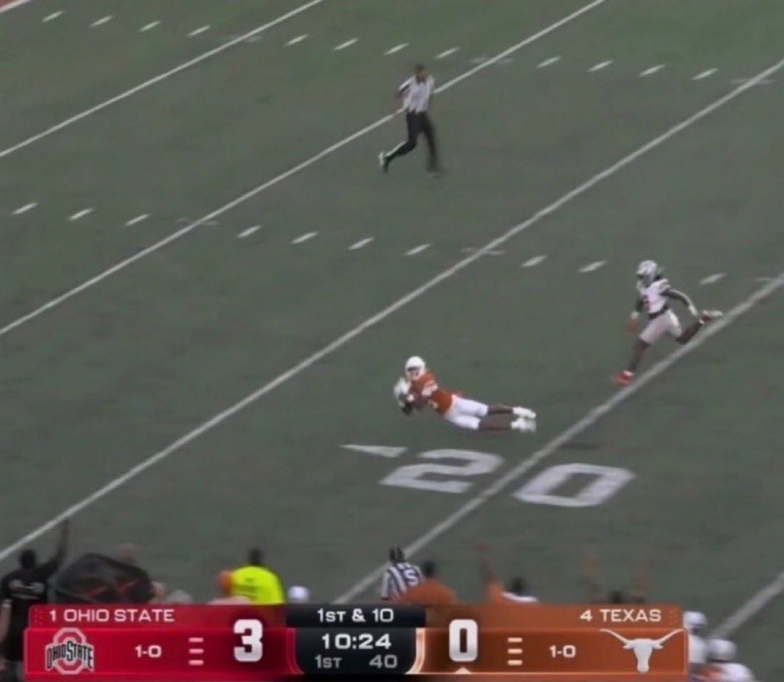 REFLOG18's tweet photo. What if I told you this play ended in a Buckeyes interception 😂 https://t.co/j2j5kpzrS8