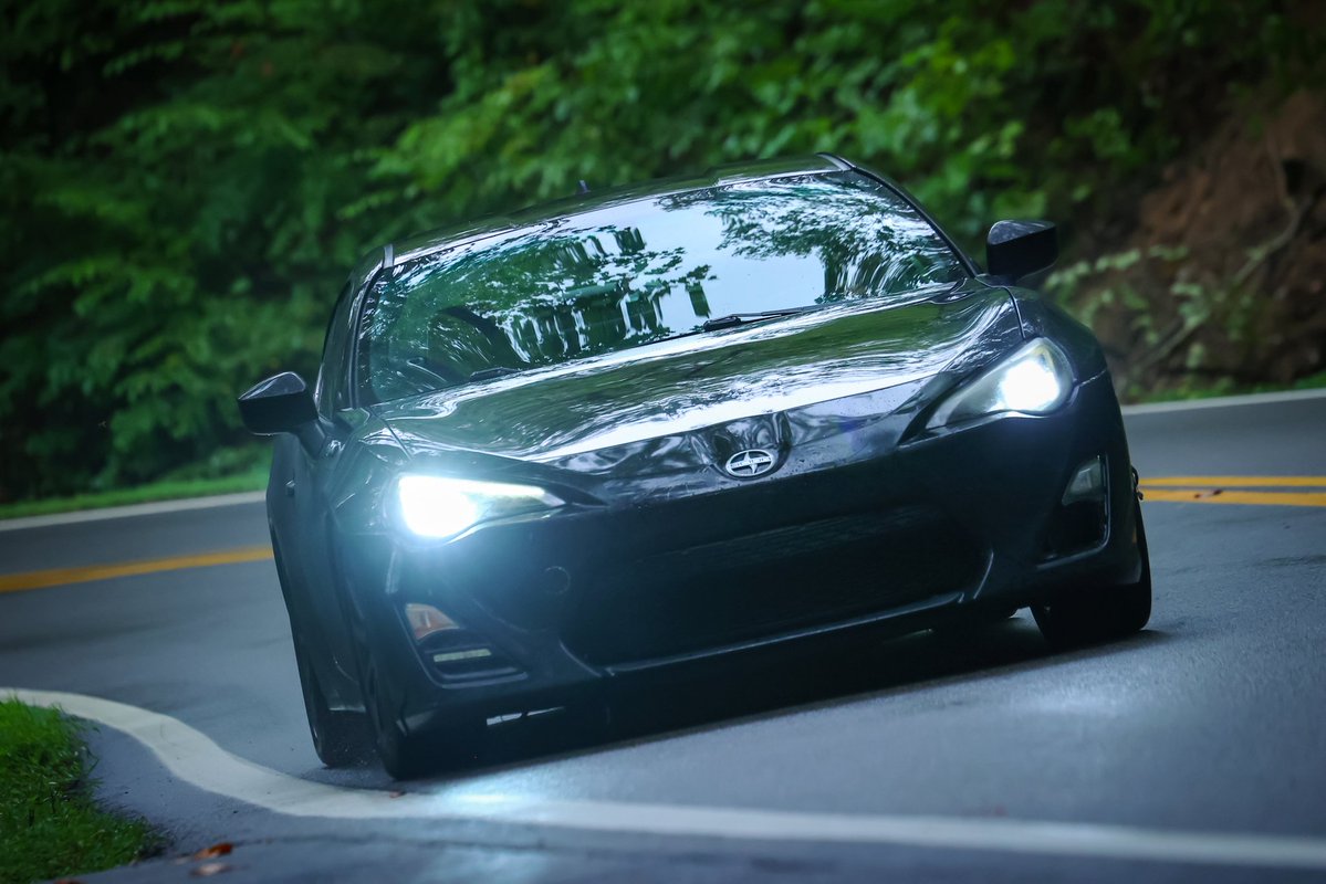 Woooossshhhh's tweet photo. Recent tail of the dragon run pics.
I hunted down a Cadillac CTS V with a gap cam during this run lmao https://t.co/uHZDXCwYBQ