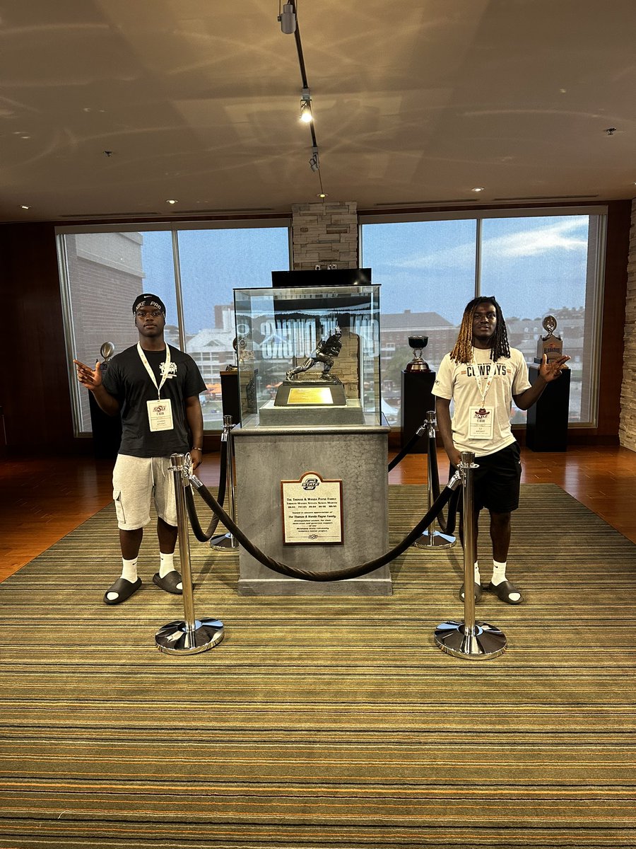 CorlinWright's tweet photo. Thank you OSU Cowboys for the invite! 🤠🧡🖤 What a GAME! Appreciate the love and the opportunity to be there. Much respect! #GoPokes 

@__CoachMorris @JasonMartinezz @PCobbs43 @AndrewLee_CFB @CowboyFB @CoachAdamGaylor @JenksFootball @ChrisHarrisJr https://t.co/BKszkaJlwo
