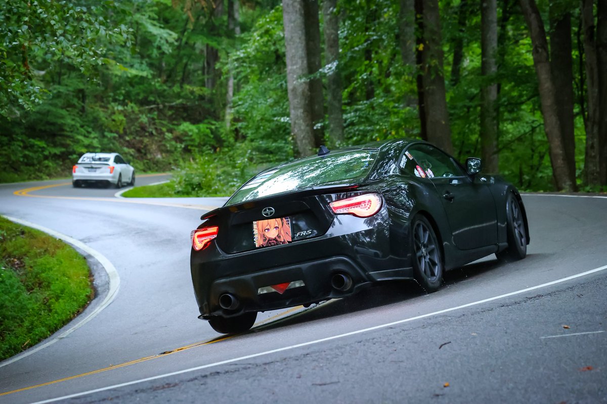Woooossshhhh's tweet photo. Recent tail of the dragon run pics.
I hunted down a Cadillac CTS V with a gap cam during this run lmao https://t.co/uHZDXCwYBQ