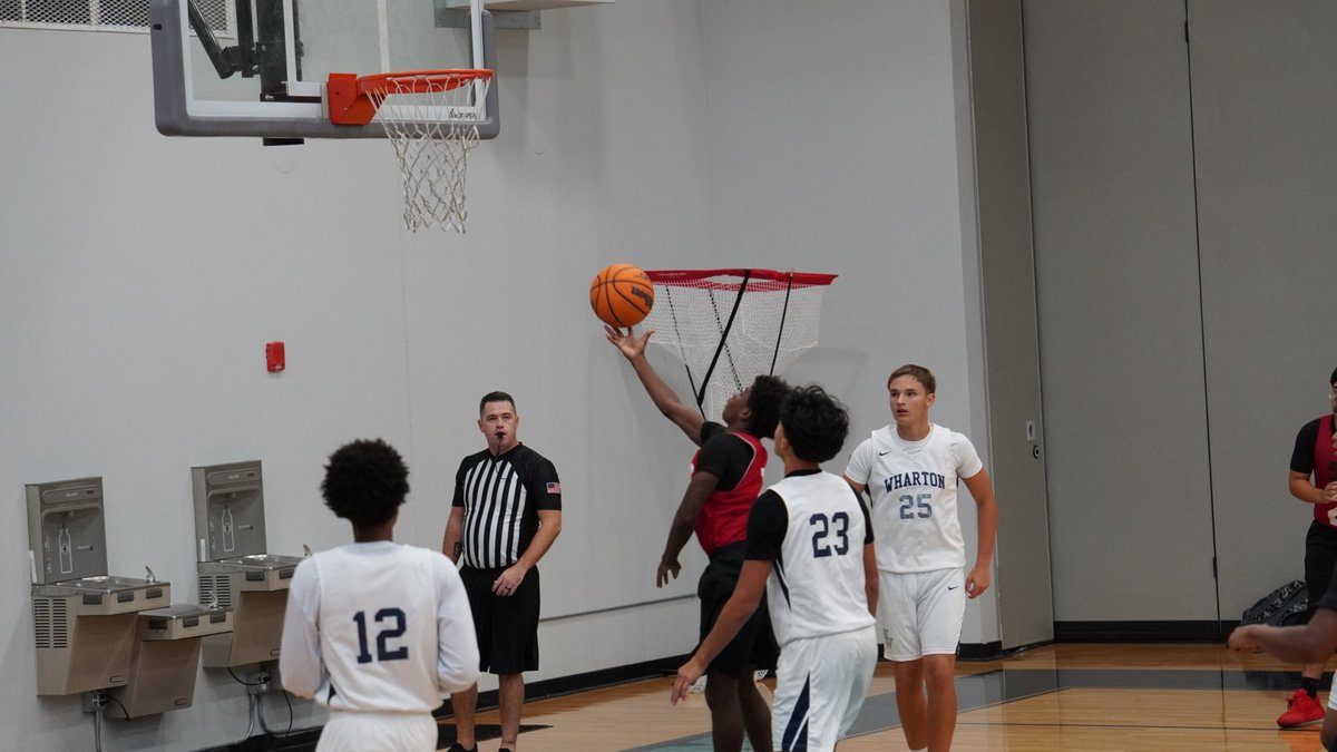 elijahgrant's tweet photo. JV Fall Season — Game 1. ✅🏀

First one in the books. Grateful for another opportunity to compete, learn and get better with my teammates.

A lot of season left and a lot of work still to do. Stay hungry. Stay humble. Stay locked in. 🔒📈

#ClassOf2030 #JVBasketball https://t.co/EXeVPpzJ6K