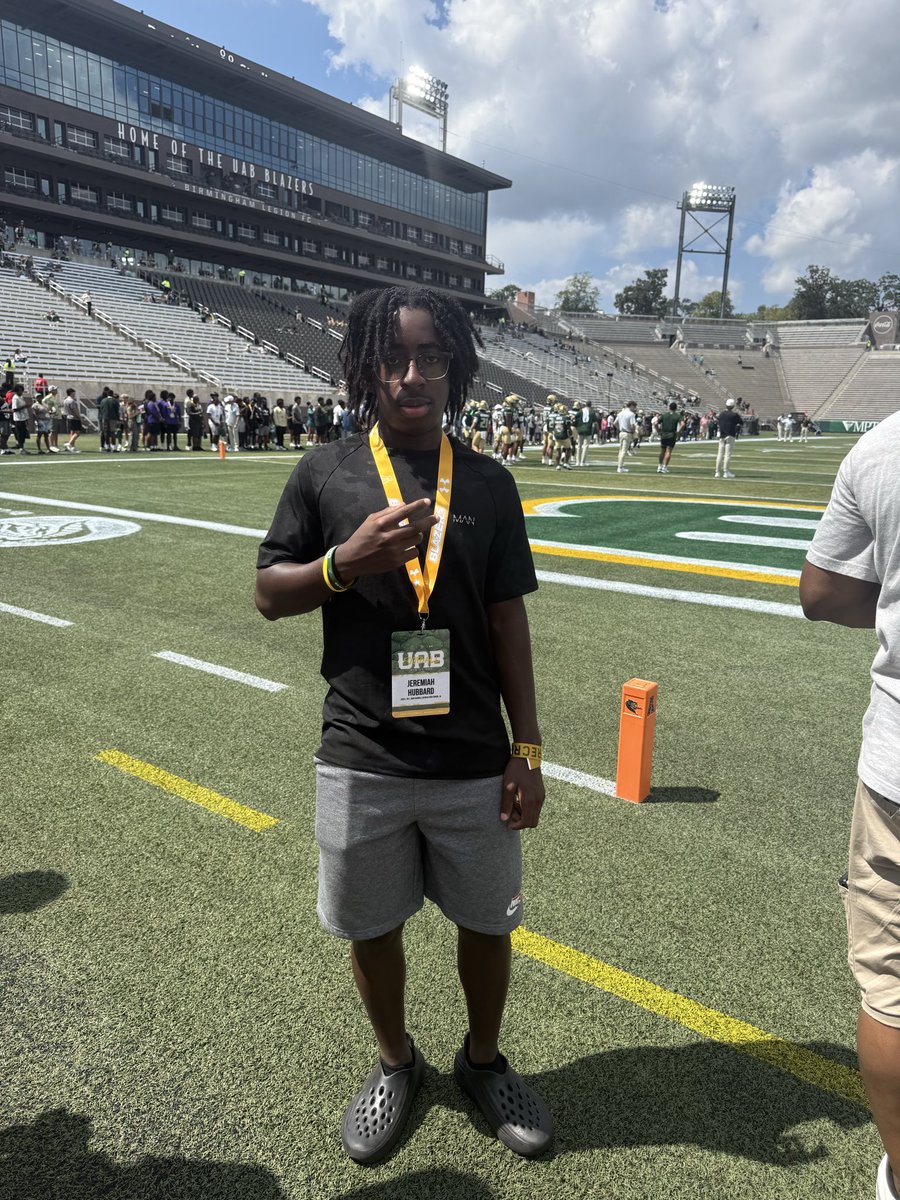 JeremiahH06's tweet photo. Had a great visit @UAB_FB today thanks for the opportunity this is just one of many can’t wait until the next one. @UABRecruiting @HallTechSports1 @TheCAVWAY @dtagovailoa @raisingchamps_ @aldotcomPreps @AL_Recruiting @Alex_Mortensen_ @CoachBrig_UAB @CoachKGarver https://t.co/8KDDBaxURY