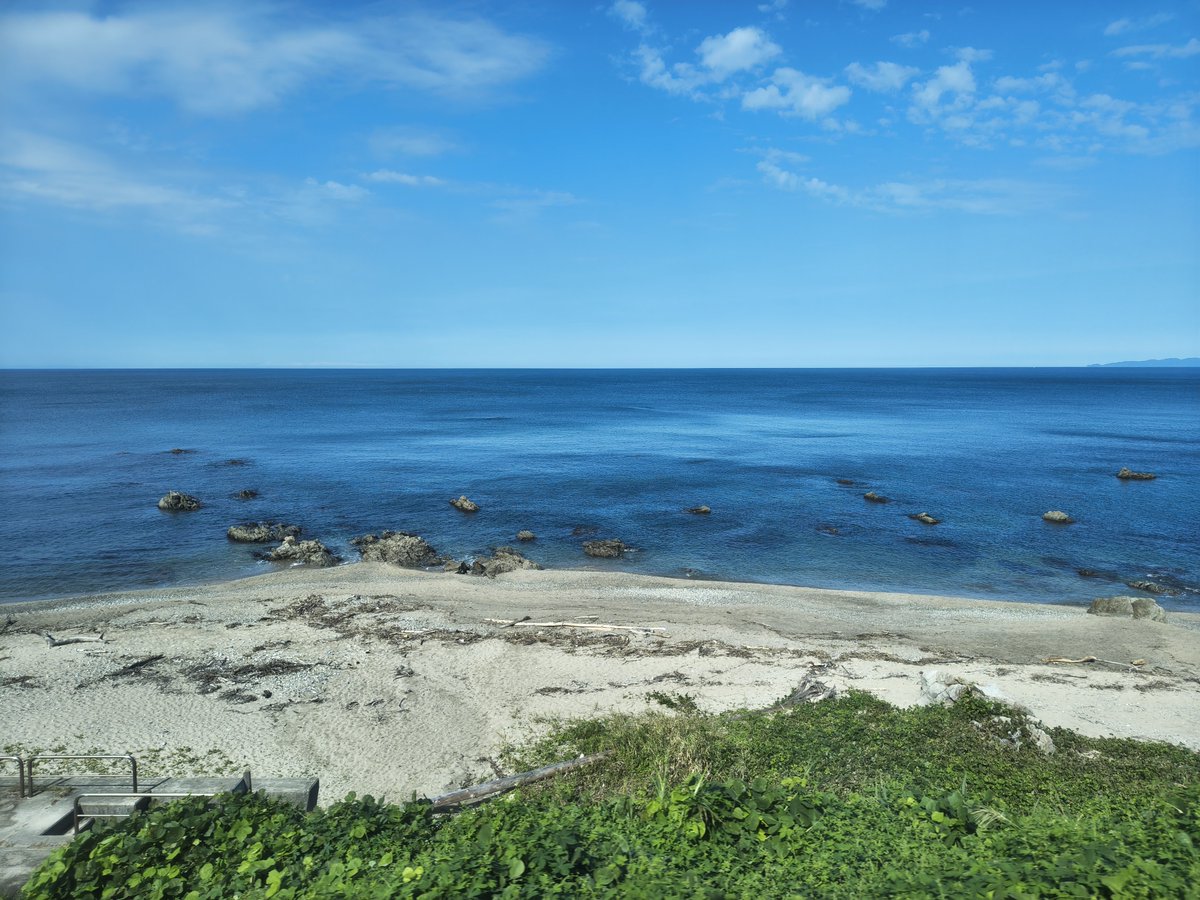 manaf_1412's tweet photo. 明日もこれくらい晴れよ…？（まあ、火曜日中に東京に帰れればいいのよね…水木金は休めないけど…） https://t.co/vvQnL1ZacF