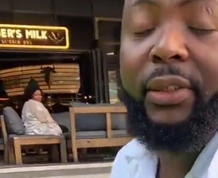 iaezam_'s tweet photo. @Zaddy_Bruh So we all gonna ignore this lady? 😂 https://t.co/vqxi0lsTaN