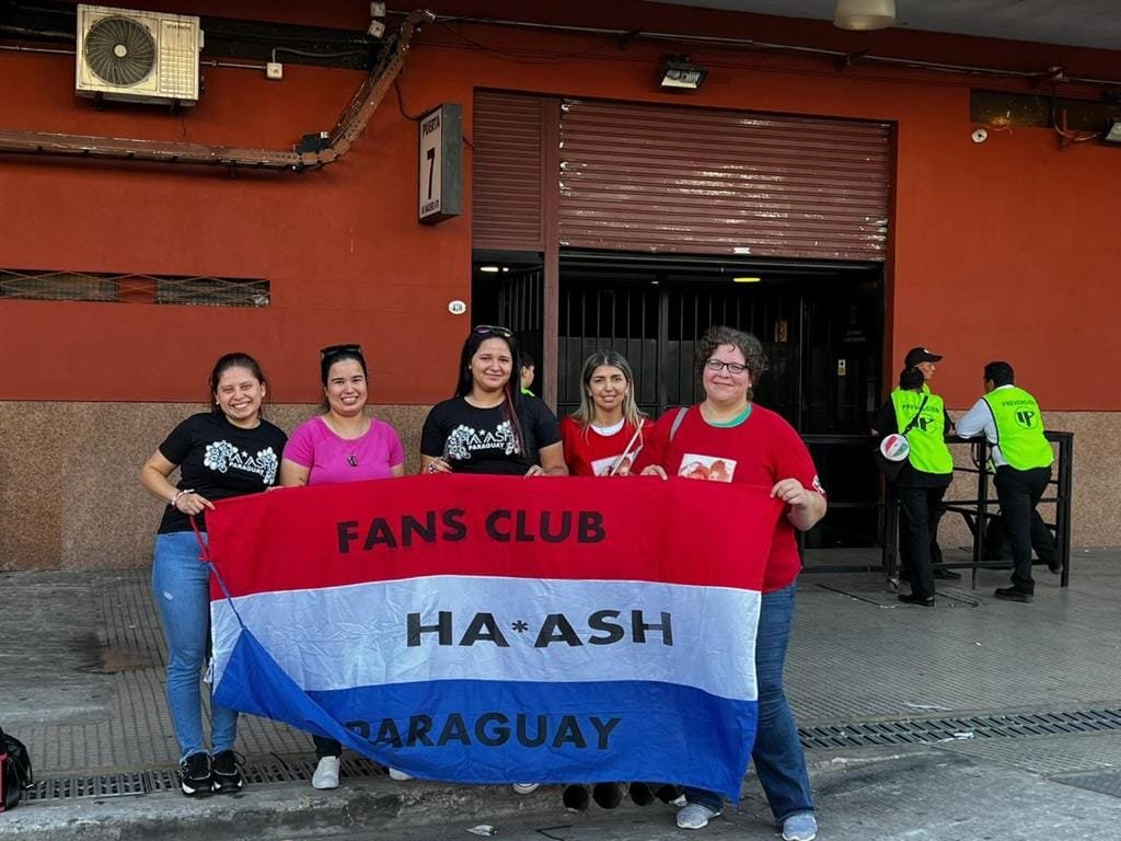HaAshPy's tweet photo. Ya fuimos al show en #argentina, incluso a #chile ya queremos tenerlas en #Paraguay 🇵🇾🇵🇾🇵🇾 🥹🥹🥹🥹

#nomehablendeamor @haashoficial  @G5pro @_garziagroup @RPMparaguay @SonyMusicPy 

#hablenmedehaashenparaguay https://t.co/YCX4o2pivF