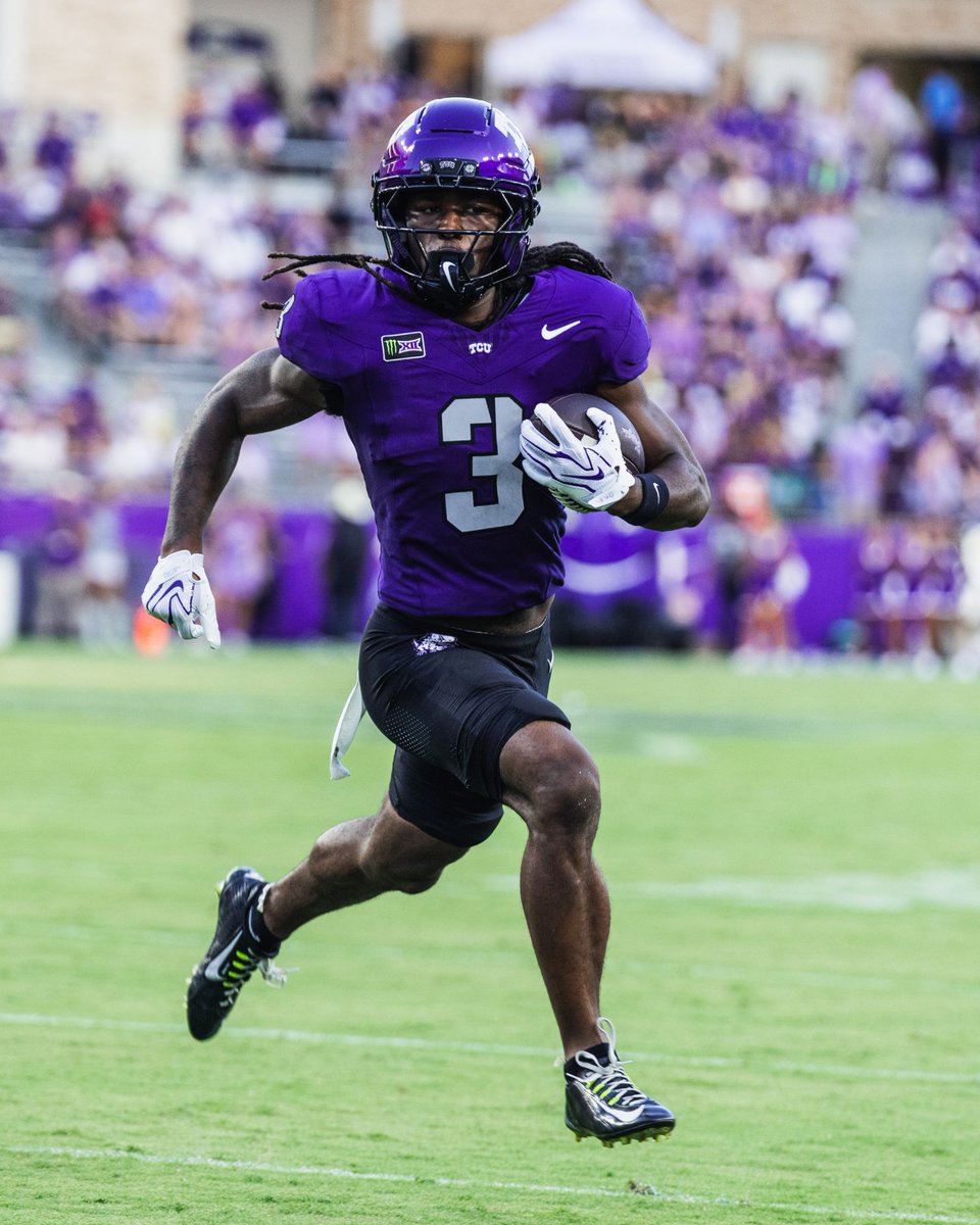 TCUStatsInfo's tweet photo. .@TCUFootball has now scored in 422 consecutive games, the second-longest streak in NCAA history.

1. Florida (474) 
𝟐. 𝐓𝐂𝐔 (𝟒𝟐𝟐)
3. Georgia (402)

#GoFrogs https://t.co/rfEV21E0a0