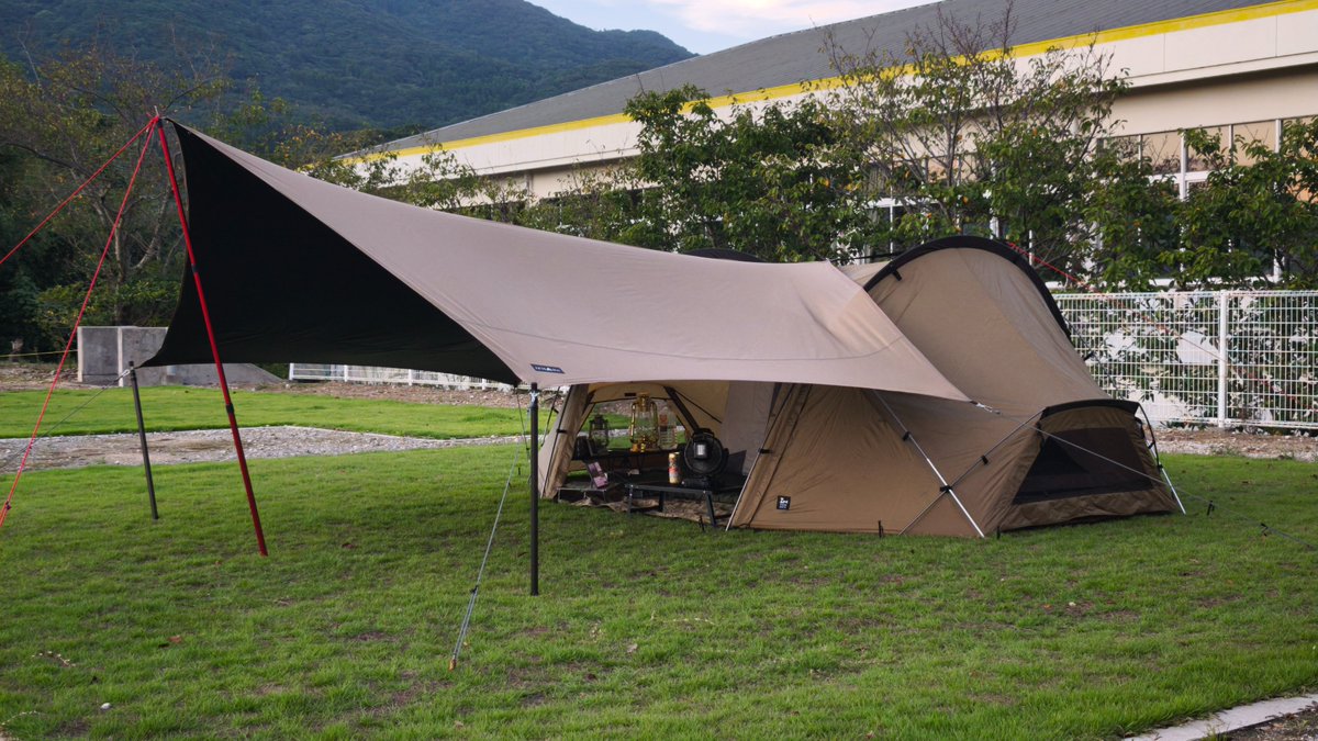 snowball8135's tweet photo. Bois!CampingFieldでソロキャンプ⛺
okitoma-2にタープを組み合わせてみました。
夜は星空がキレイでした！
#ソロキャンプ
#BoisCampingField
#okitoma2
#ZANEART https://t.co/SaxjfVMiLP
