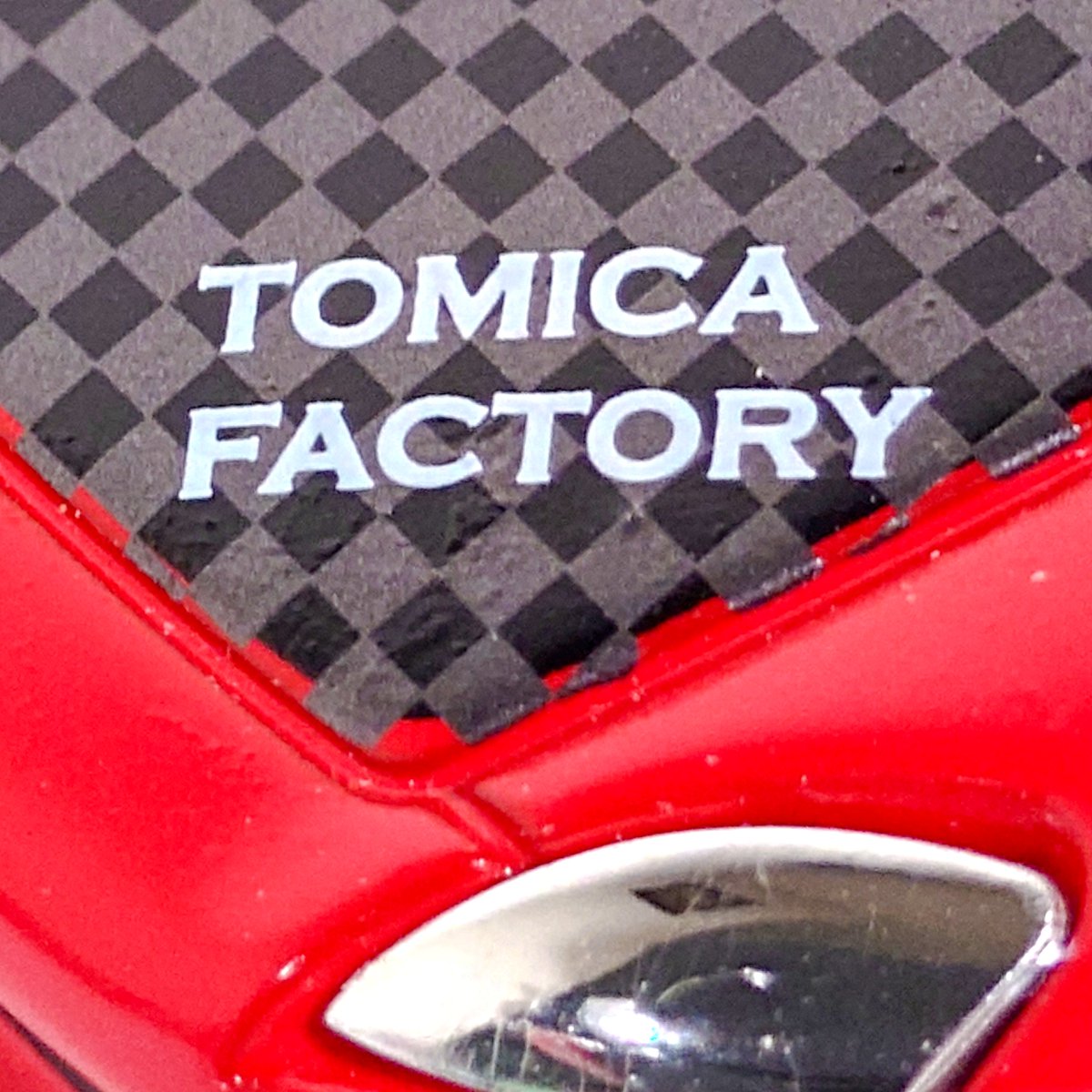 S2000_HONDA's tweet photo. 2010年トミカ博の熱狂が蘇る！🔥
トミカ組立工場 第8弾「Honda S2000」全3色をご紹介🚗💨 
オープンカーと「カーボンボンネット仕様」の組み合わせが最高にクール✨

皆さんなら何色をオーダーしますか？ https://t.co/HCImYV4097