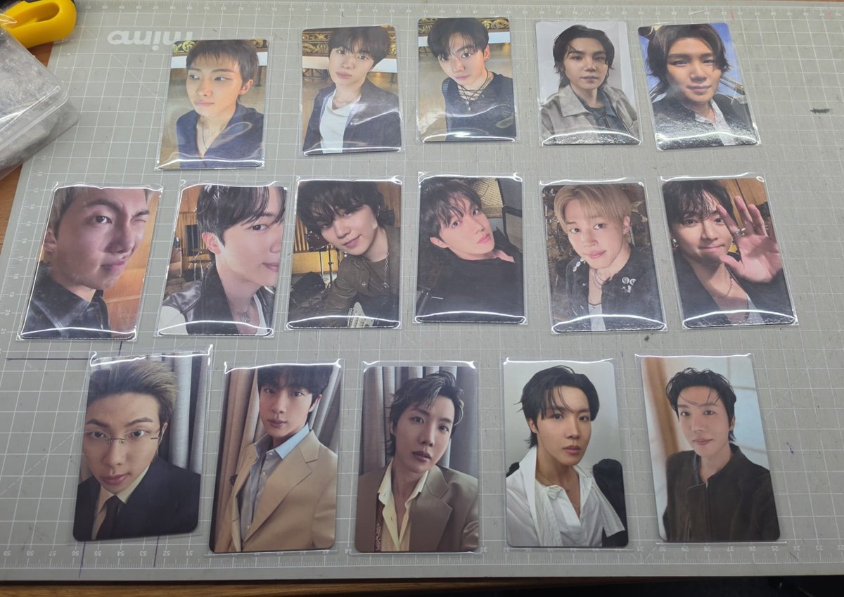armycomeover's tweet photo. É feedback que vocês querem?!
Hoie o Feedback MEGA POSITIVO vai para a @KimCarolJin_
Nem sei como agradecer por tudo que ela tem feito pra mim na CEG. tudo perfeito. tudo esclarecido com prints e atualizacões em grupos destinados a cada produto! Se é uma CEG de confianca que você está procurando, você acabou de achar!
Fora os mimos e o capricho de me enviar tantos PHOTOCARDS!