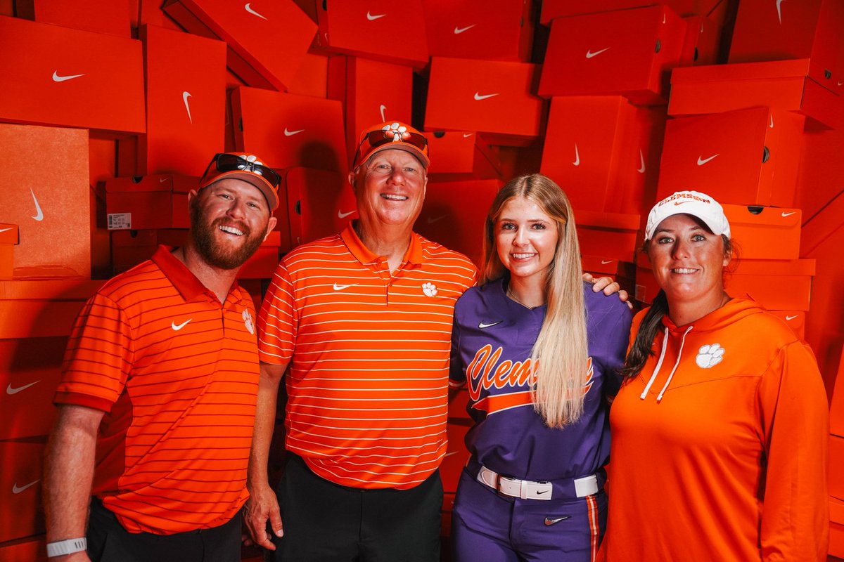 ryleekobasew's tweet photo. I’M A TIGER!!!! 💜🧡

I’m beyond excited and grateful to announce that I have committed to continue my academic and athletic career at Clemson University!

First, I want to thank my family for always believing in me and supporting me through every step of this journey. Thank you for the countless hours, sacrifices, and for always being in my corner. I truly wouldn’t be where I am without you. Thank you to my sister for always being my biggest supporter and best friend. Thank you to my dad for building me into the player I am today.

To Coach Marissa, Coach Tim, Coach Chuck, and Coach Steve, thank you for pushing me, believing in me, and helping me become the player and person I am today.
Thank you to Joe Terry for all the guidance the past couple years and helping make it all possible. Thank you to Mo for always helping me grow mentally, Peter for pushing my speed, Brent for helping me become a better hitter, and Dan for keeping me healthy. This wouldn’t have been possible without every single one of you.

To my teammates, thank you for being such a huge part of my life. You guys have all made this game so special. I’m so thankful for every teammate who has pushed me to be better, believed in me, and stood by my side. Thank you Kaelyn for always showing up to work with me and constantly being there for me. I truly couldn’t have asked for a better group of people to share this journey with.

To Coach Rittman, Coach Crash, Coach Wiggs, Coach KJ, and the whole Clemson staff, thank you for believing in me and giving me the opportunity to be a part of such a special program. You guys made Clemson feel like home the second I first stepped on campus. I can’t wait to continue this journey with you guys!

I’m so grateful for everyone who has played a part in getting me to this moment. I can’t wait to start this next chapter and call Clemson home in a few years.

GO TIGERS! 🐅💜🧡
@rittmanjohn @KatieRepole @Coach_Wigs @ClemsonCoachKJ @RisingKobasew @RisingFastpitch