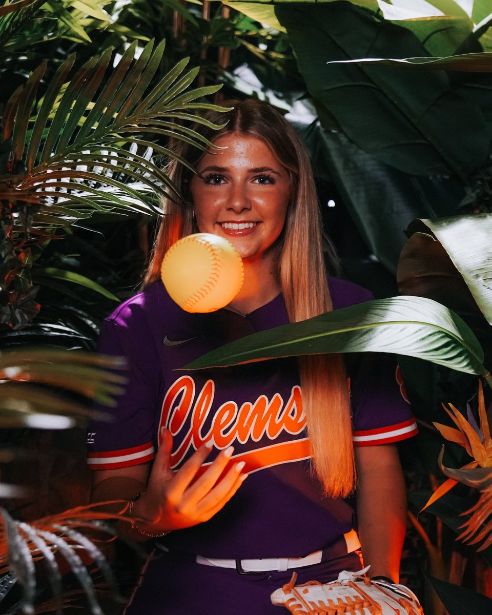 ryleekobasew's tweet photo. I’M A TIGER!!!! 💜🧡

I’m beyond excited and grateful to announce that I have committed to continue my academic and athletic career at Clemson University!

First, I want to thank my family for always believing in me and supporting me through every step of this journey. Thank you for the countless hours, sacrifices, and for always being in my corner. I truly wouldn’t be where I am without you. Thank you to my sister for always being my biggest supporter and best friend. Thank you to my dad for building me into the player I am today.

To Coach Marissa, Coach Tim, Coach Chuck, and Coach Steve, thank you for pushing me, believing in me, and helping me become the player and person I am today.
Thank you to Joe Terry for all the guidance the past couple years and helping make it all possible. Thank you to Mo for always helping me grow mentally, Peter for pushing my speed, Brent for helping me become a better hitter, and Dan for keeping me healthy. This wouldn’t have been possible without every single one of you.

To my teammates, thank you for being such a huge part of my life. You guys have all made this game so special. I’m so thankful for every teammate who has pushed me to be better, believed in me, and stood by my side. Thank you Kaelyn for always showing up to work with me and constantly being there for me. I truly couldn’t have asked for a better group of people to share this journey with.

To Coach Rittman, Coach Crash, Coach Wiggs, Coach KJ, and the whole Clemson staff, thank you for believing in me and giving me the opportunity to be a part of such a special program. You guys made Clemson feel like home the second I first stepped on campus. I can’t wait to continue this journey with you guys!

I’m so grateful for everyone who has played a part in getting me to this moment. I can’t wait to start this next chapter and call Clemson home in a few years.

GO TIGERS! 🐅💜🧡
@rittmanjohn @KatieRepole @Coach_Wigs @ClemsonCoachKJ @RisingKobasew @RisingFastpitch