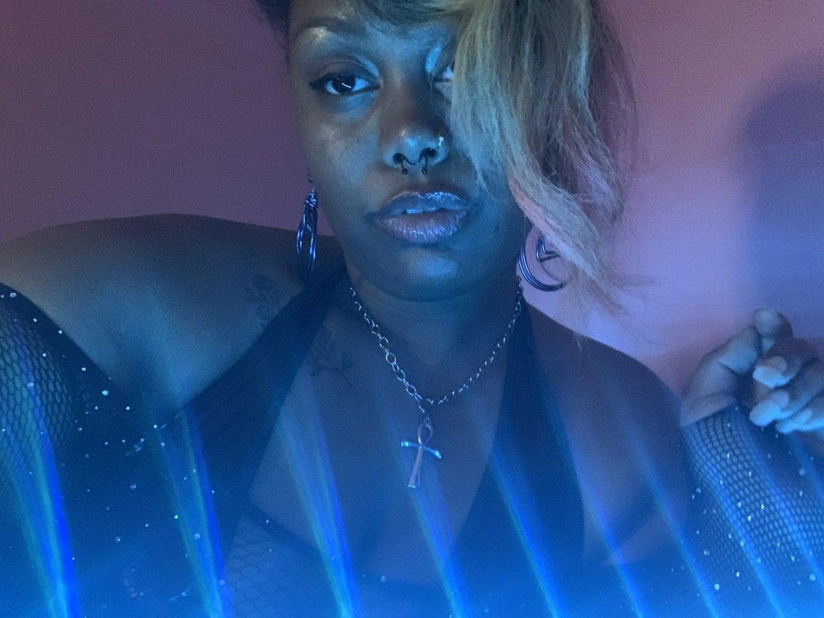 JadePrincess0's tweet photo. Hi 😌 https://t.co/iPb6eQflvE