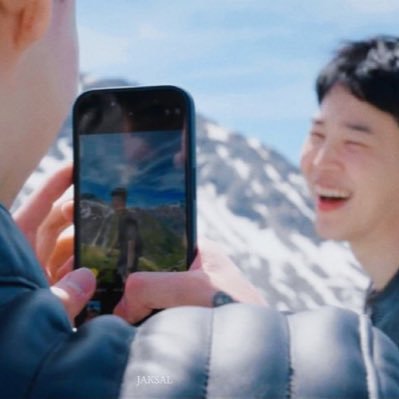 libravirgoduo's tweet photo. you can literally see how big jungkook's smile is in the screen reflection 😭 https://t.co/izZHECIyT2