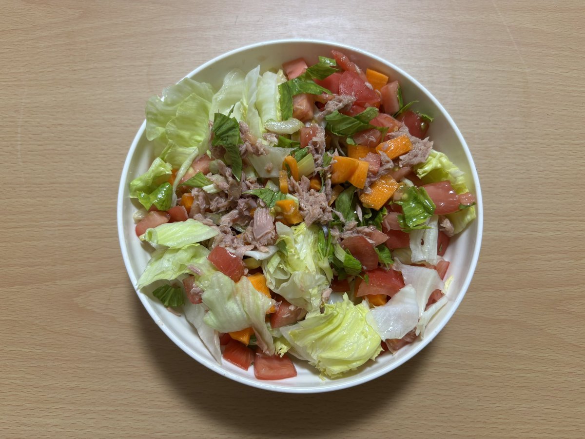Reo_tommy's tweet photo. 久しぶりに撮り溜めを投稿
誕���日豪華夕食からの日々野菜ご飯

誕生日はさすがに食べきれず

#誕生日 #男飯 #ダイエット https://t.co/BkDfIz4nsO